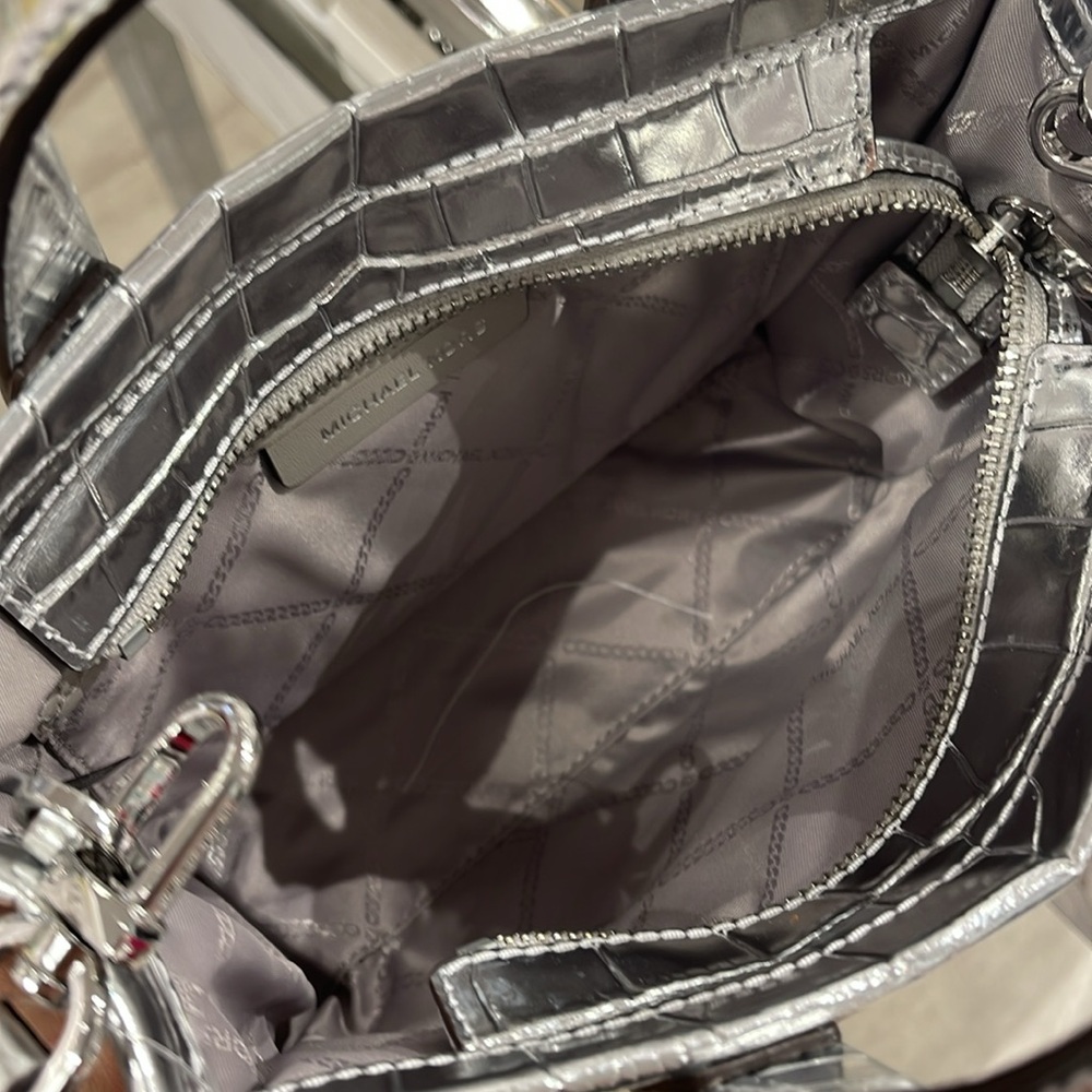 Michael Kors Gigi Small Metallic Crocodile Embossed Leather Messenger Bag
Silver - Picture 10 of 16